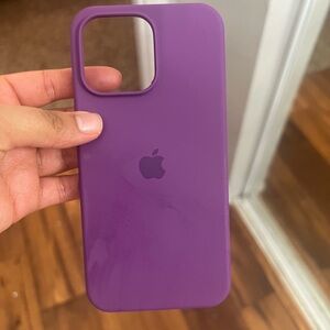 iPhone 15 pro max purple-ish magenta color.  NON MAG SAFE case.